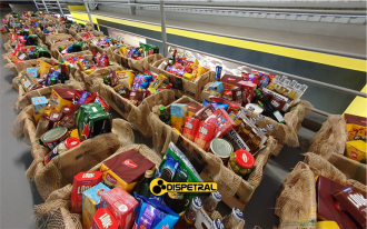 Colaboradores são presenteados com cesta personalizada